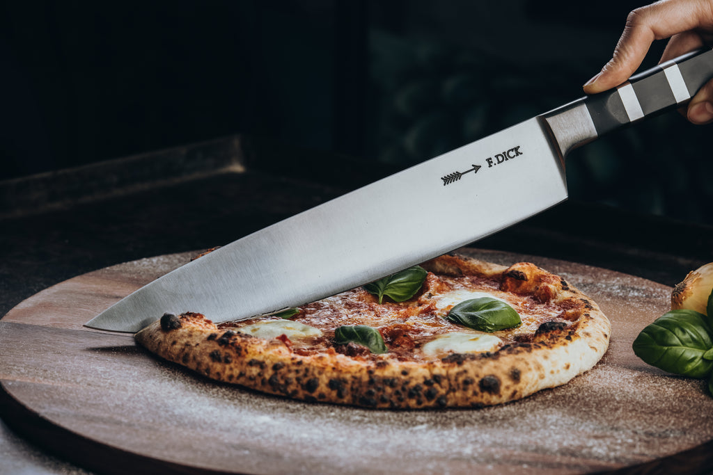 DICK Serie Exklusiv Kochmesser 26 cm (8 1947 26) im Einsatz