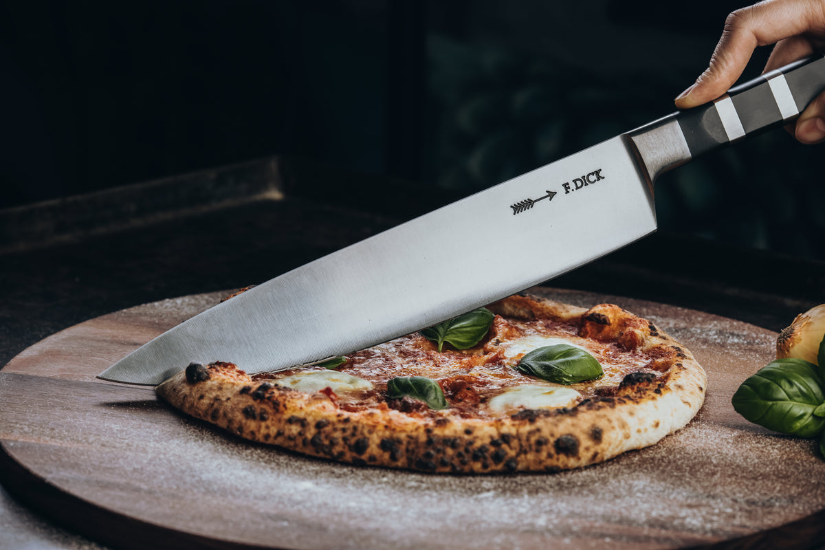 DICK Serie Exklusiv Kochmesser 26 cm (8 1947 26) im Einsatz